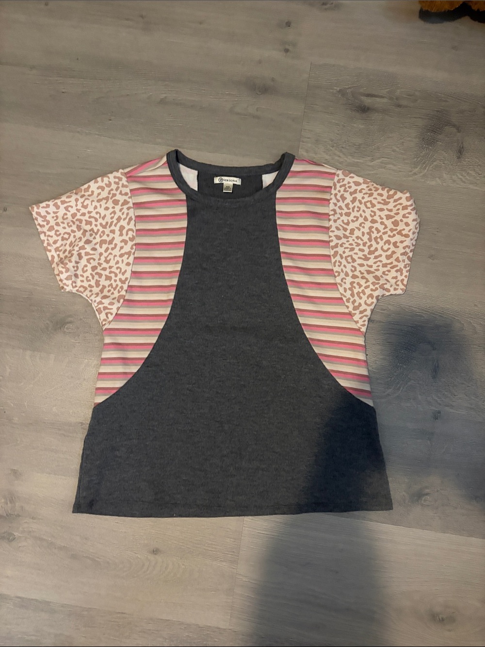 Versona Pink & Charcoal Girls' Colorblock Short Sleeve Tee